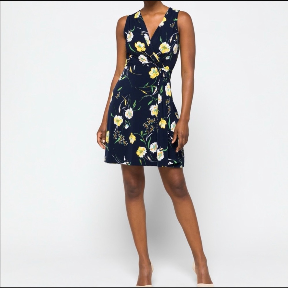 Kaileigh sleeveless dress. Size small - Picture 5 of 6